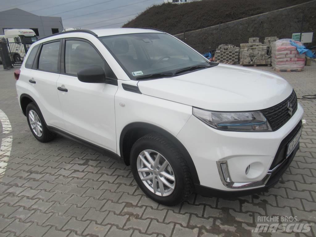 Suzuki Vitara Автомобілі