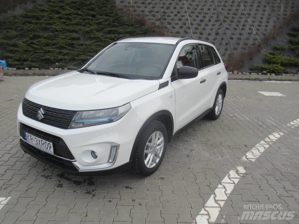 Suzuki Vitara Автомобілі