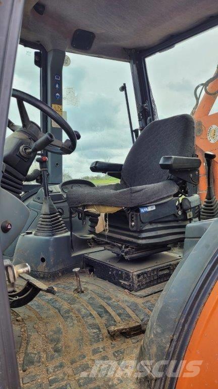 Fiat-Hitachi FB 100 Екскаватори-навантажувачі