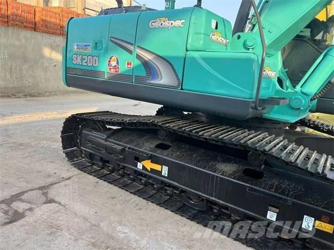 Kobelco SK 200 Гусеничні екскаватори