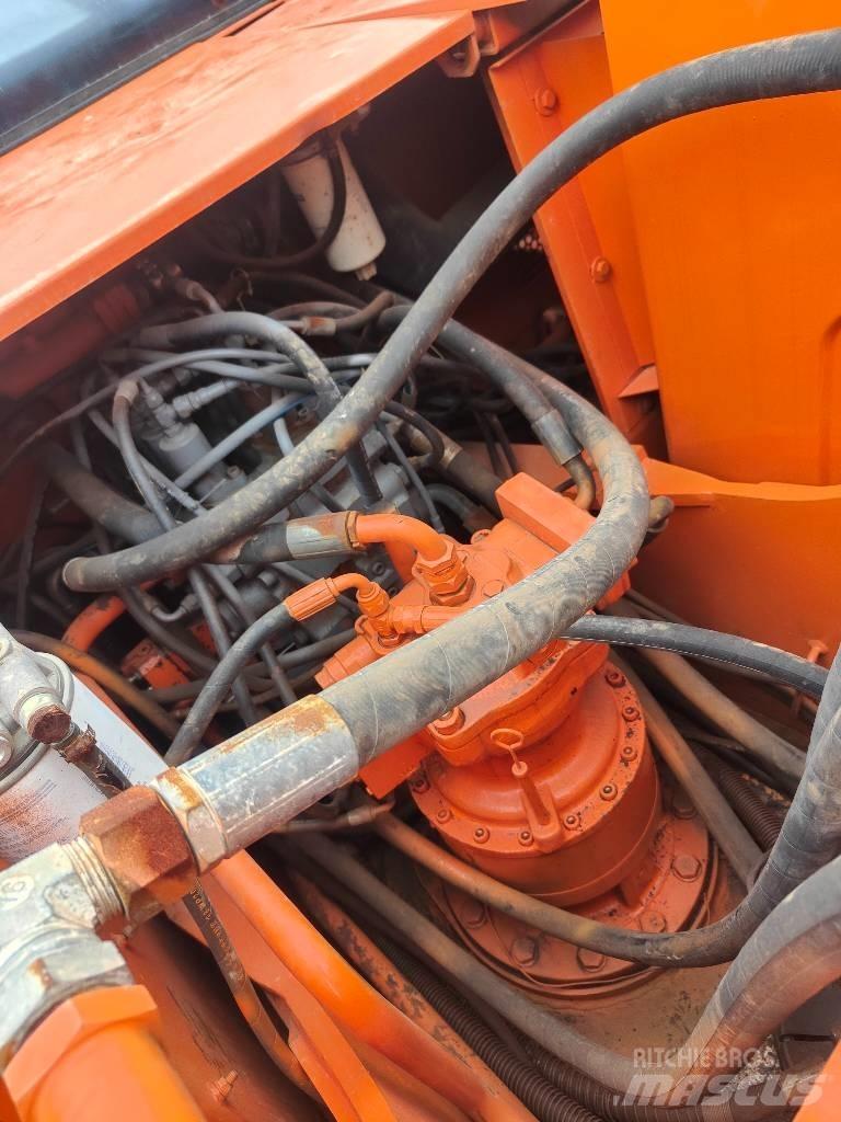 Doosan 220 LC-7 Гусеничні екскаватори