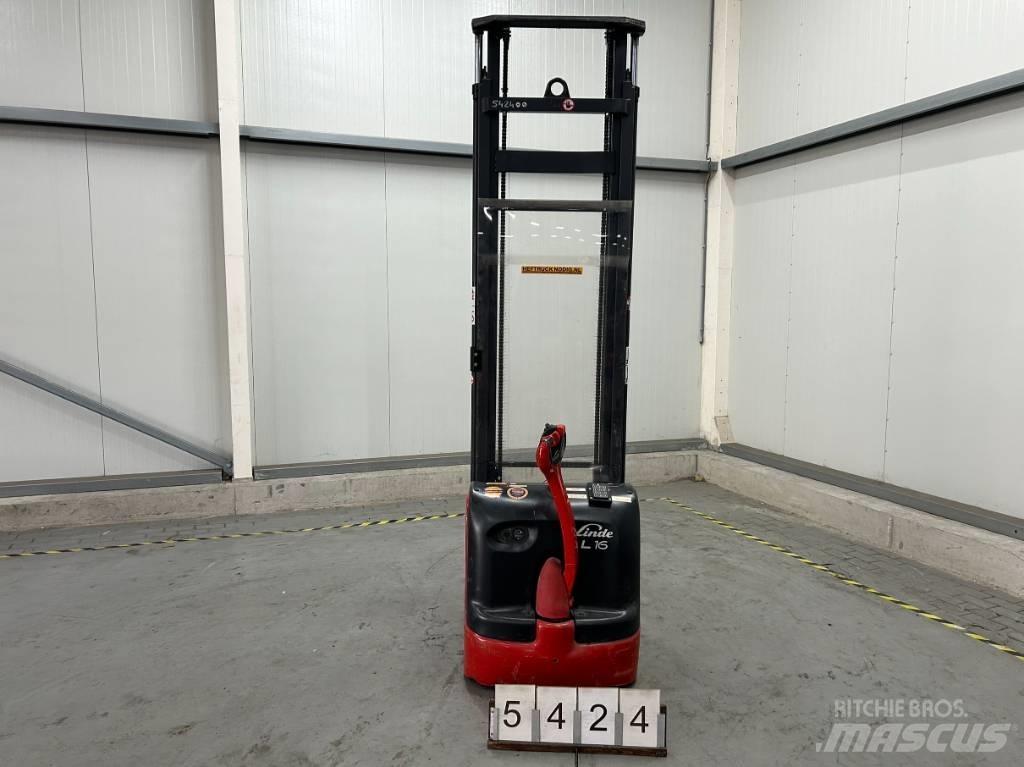 Linde T16L Самохідні електроштабелери