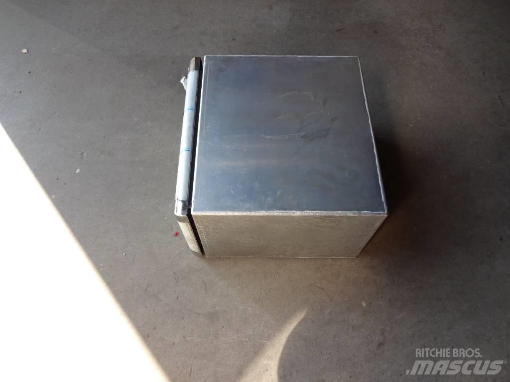  Krima Låda 50x50x30 Транспорт - Інші