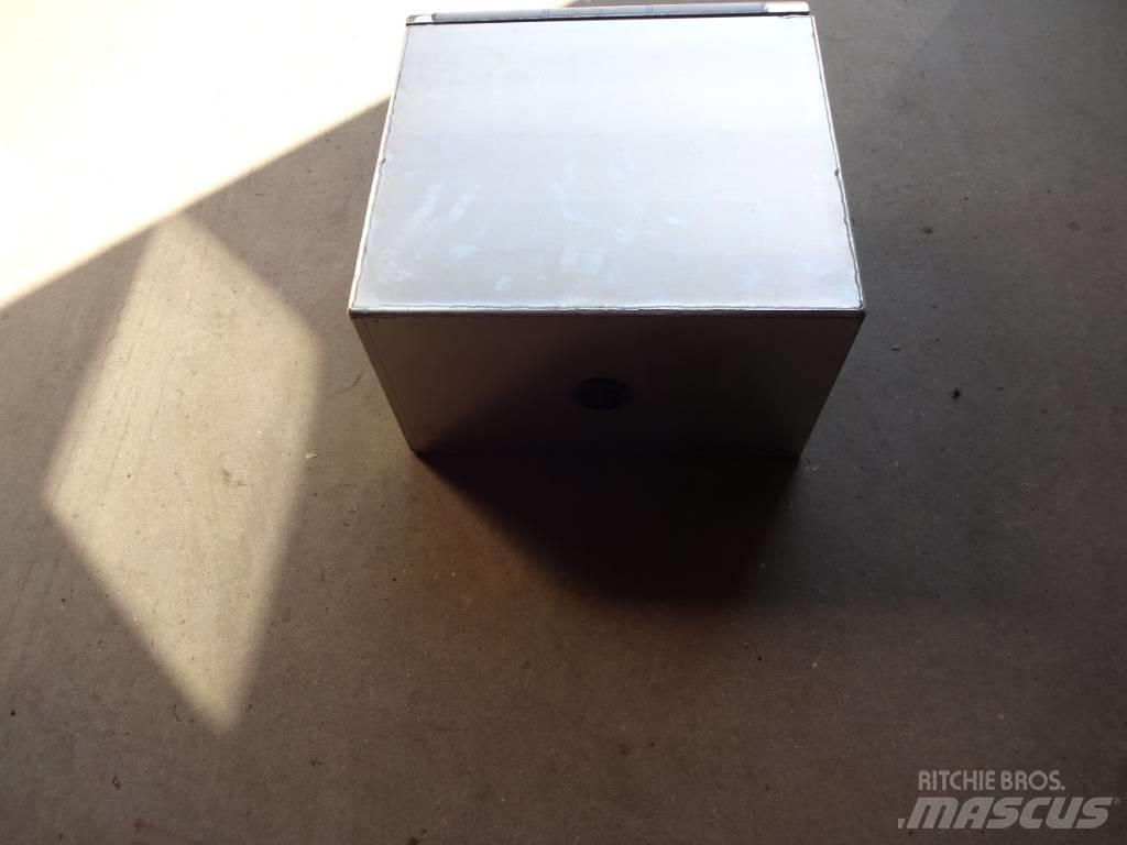  Krima Låda 50x50x30 Транспорт - Інші