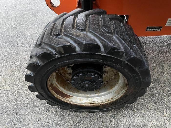 JLG 800AJ Колінчаті підйомники