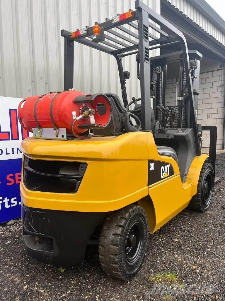 CAT GP30NT Газові навантажувачі