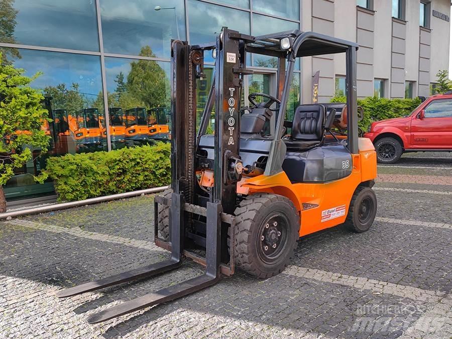 Toyota 7FG35 Газові навантажувачі