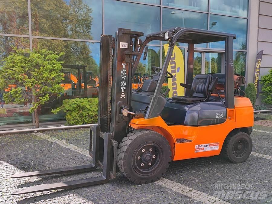 Toyota 7FG35 Газові навантажувачі