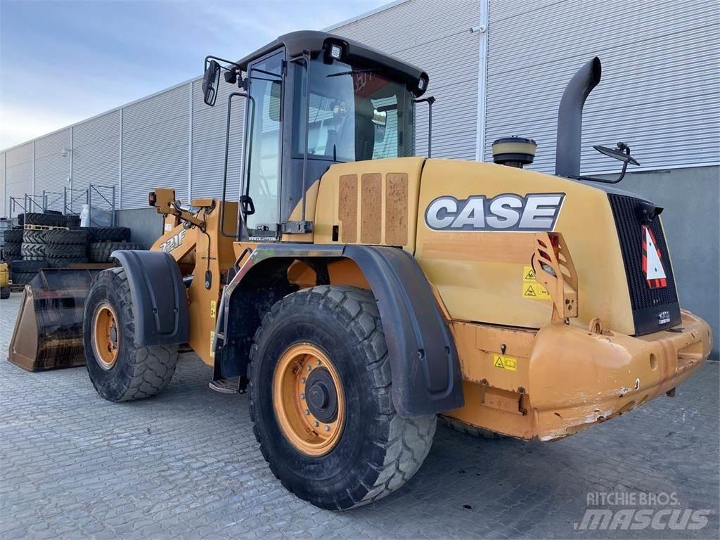 CASE 721F Фронтальні навантажувачі
