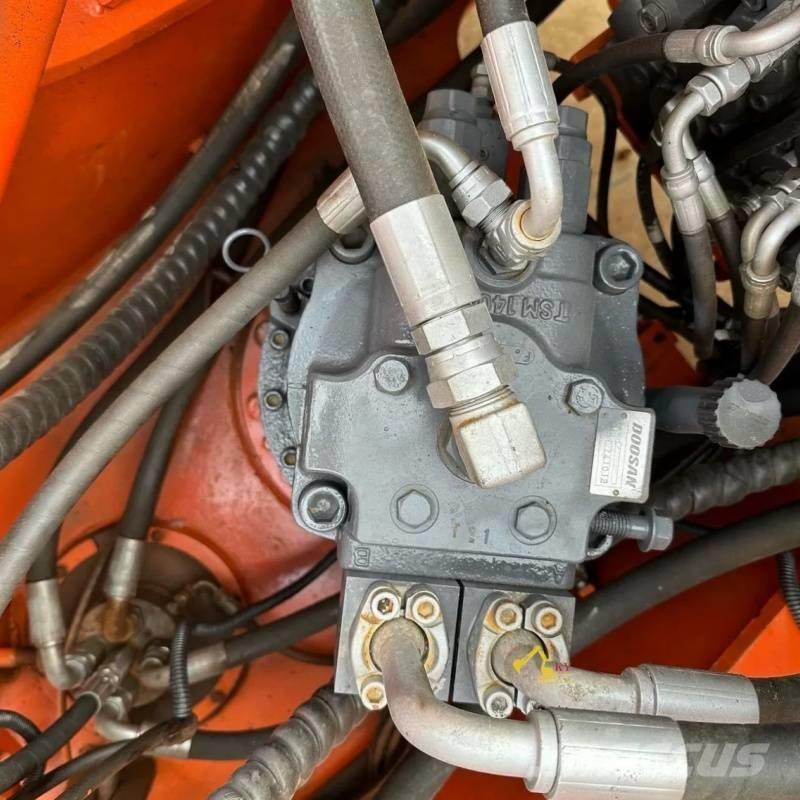 Doosan DX225-9C Гусеничні екскаватори