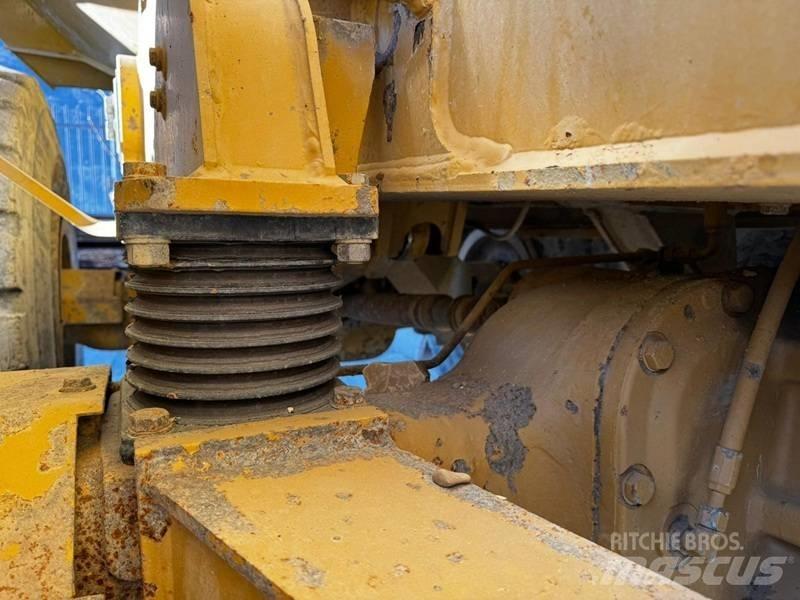 CAT 730 C Зчленовані самоскиди