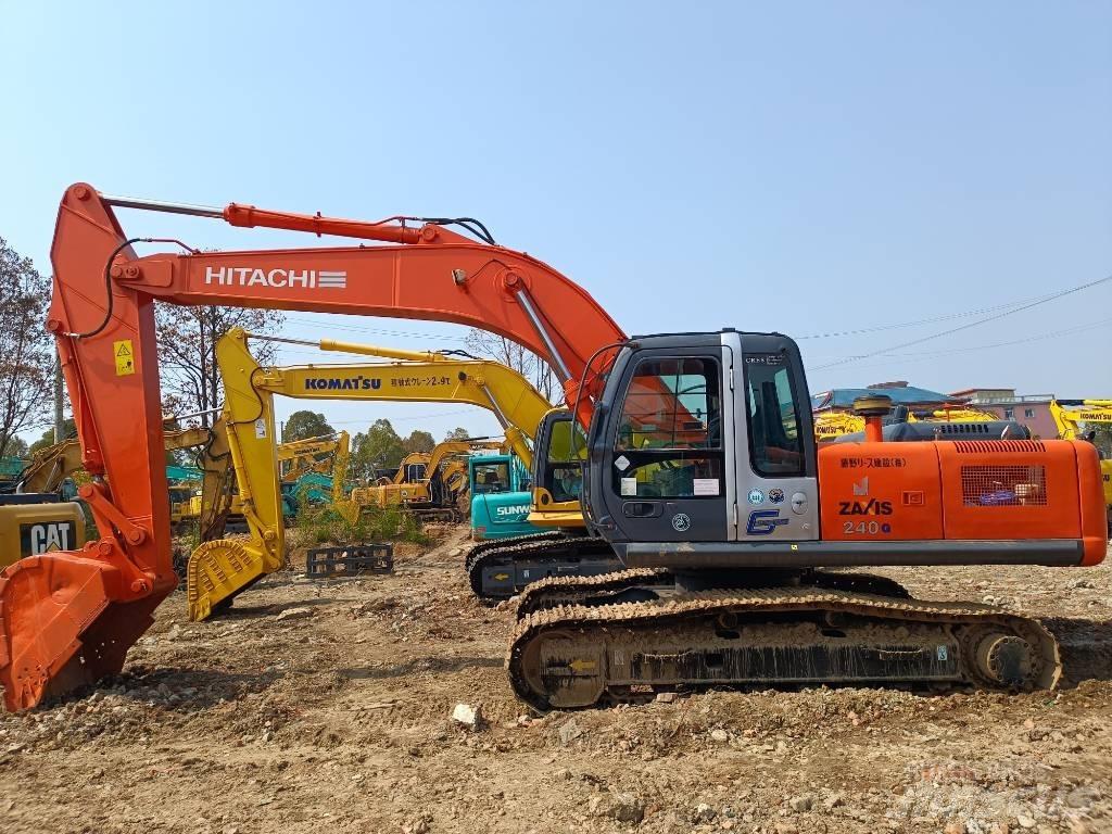 Hitachi ZX 240 Гусеничні екскаватори