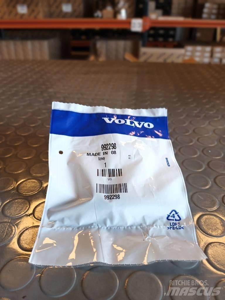 Volvo NIPPLE 992298 Транспорт - Інші