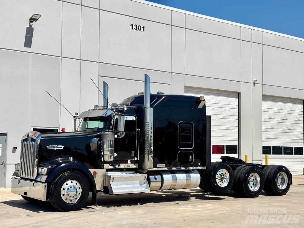 Kenworth W 900 Тягачі