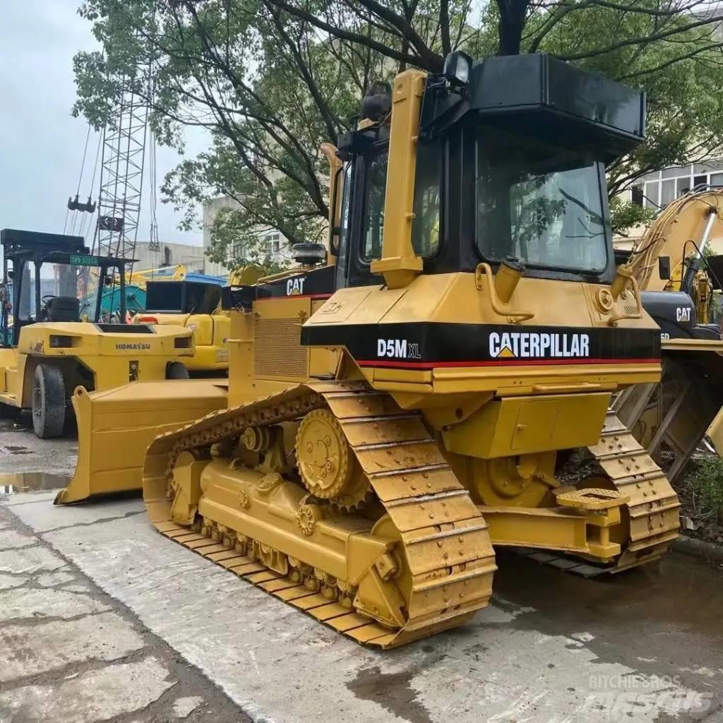 CAT D 5 M XL Гусеничні бульдозери