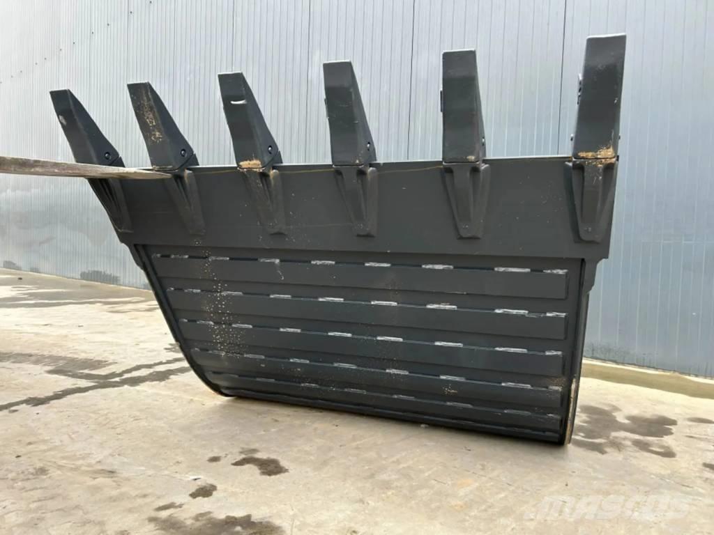 Hitachi ZX220 - 1.40m Ковші