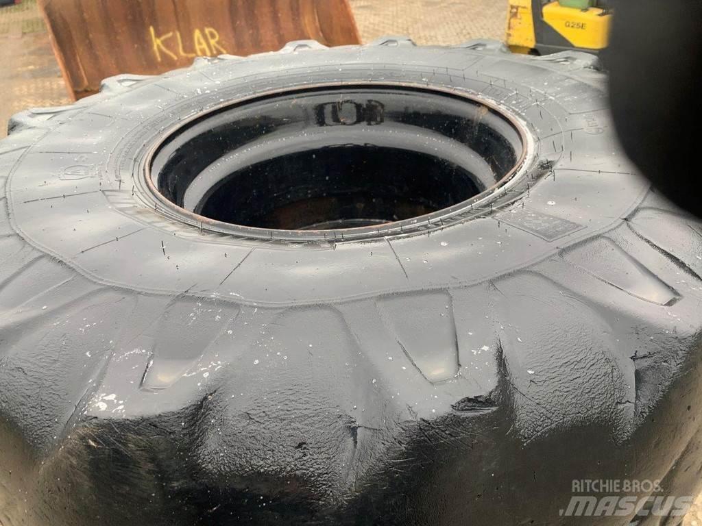 Michelin XF Шини