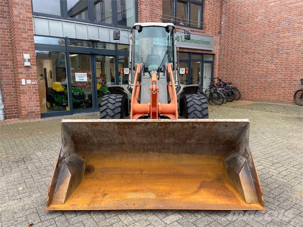 Atlas 80 Фронтальні навантажувачі