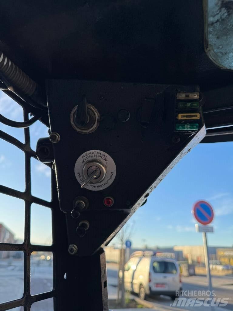Bobcat 543 Міні-навантажувачі