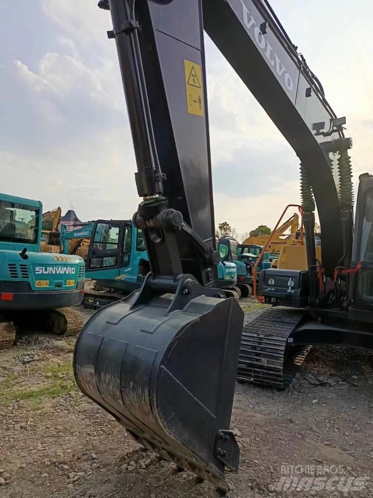 Volvo EC 140 Гусеничні екскаватори