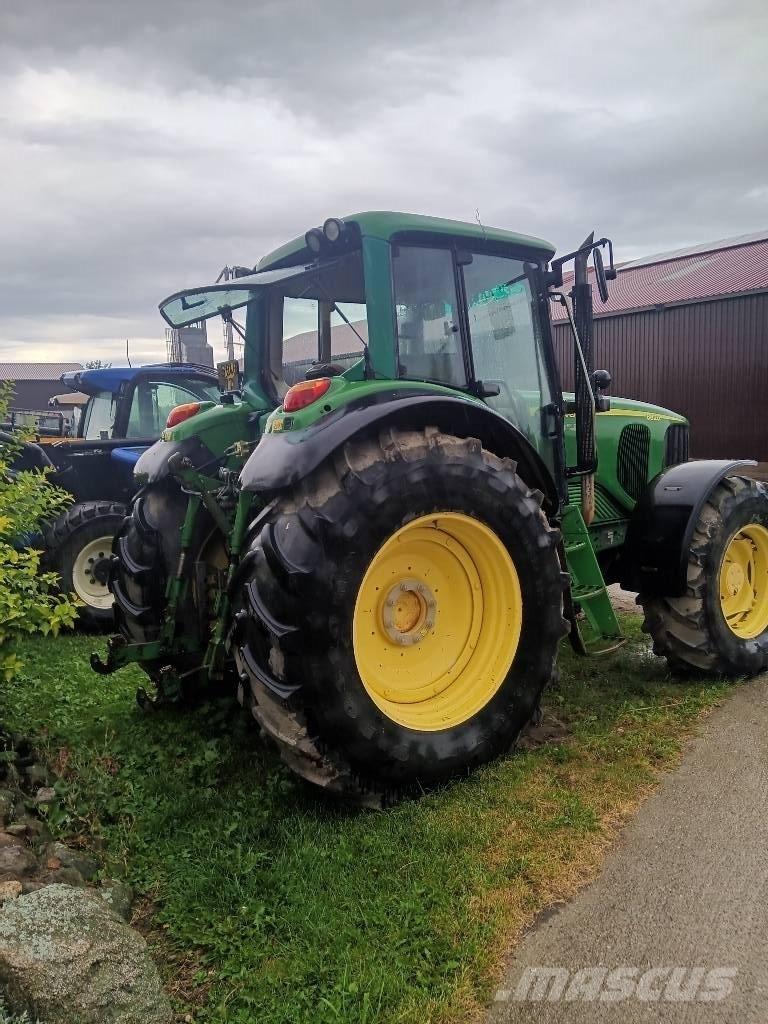 John Deere 6820 6820 Трактори