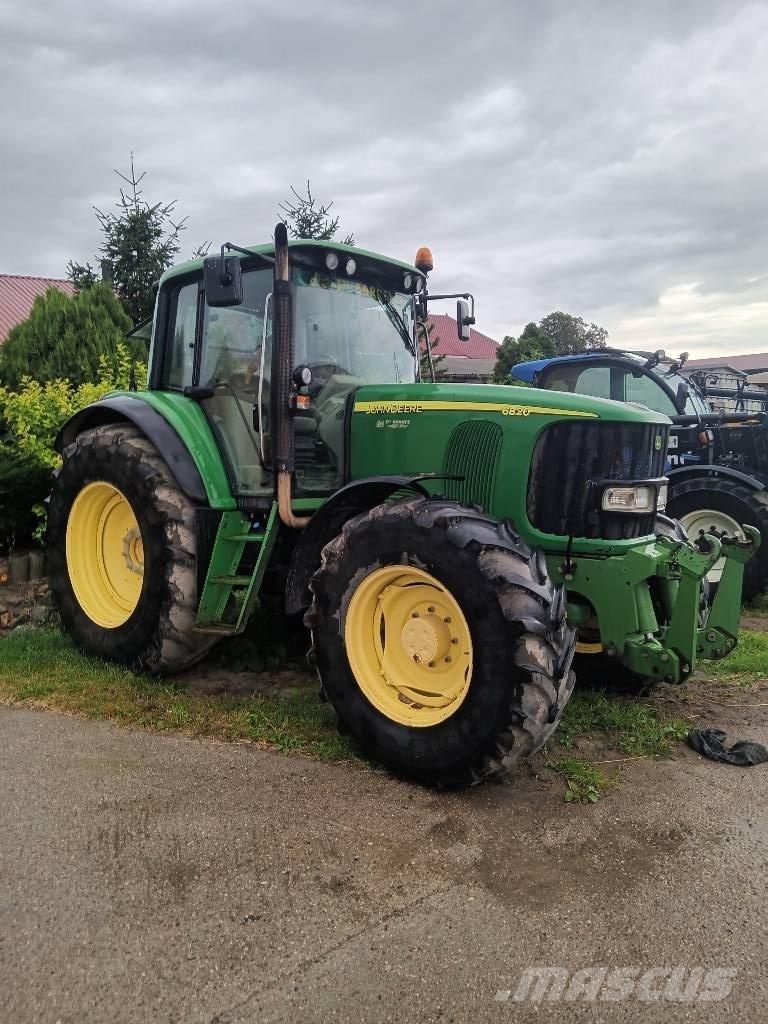 John Deere 6820 6820 Трактори