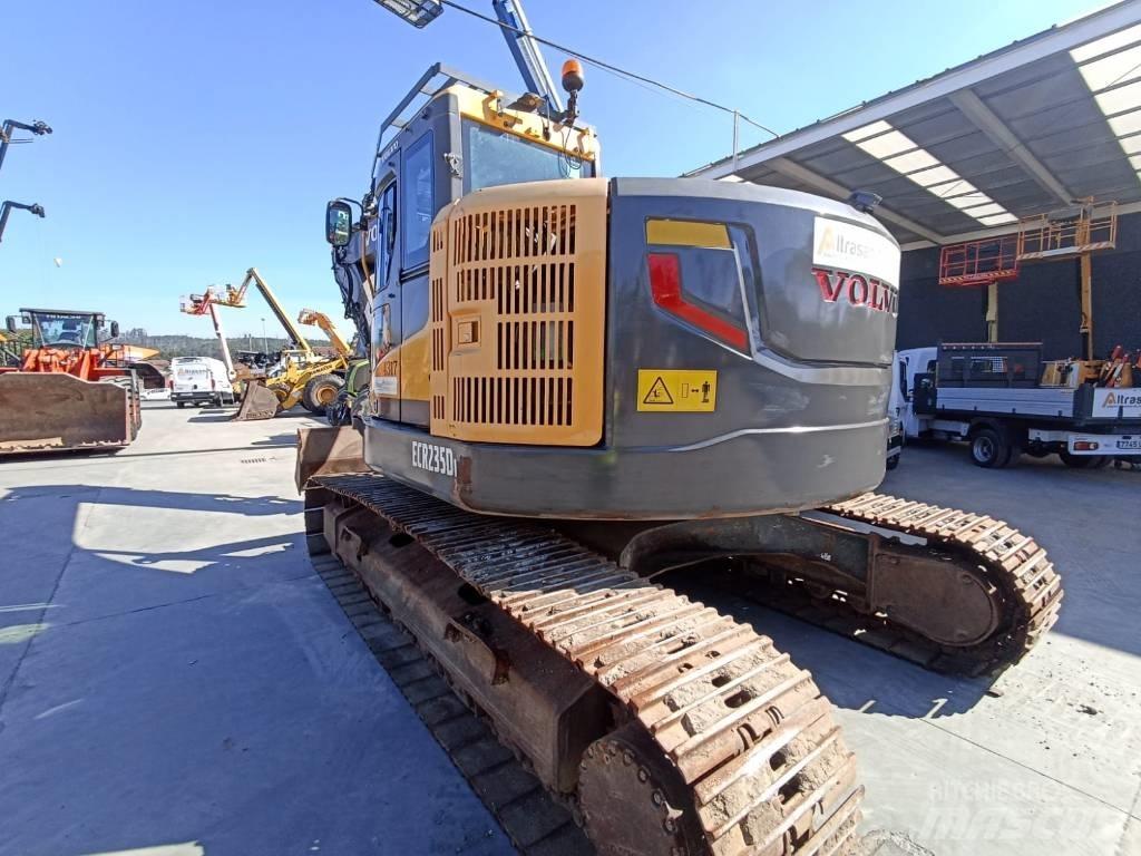 Volvo ECR 235 C L Гусеничні екскаватори