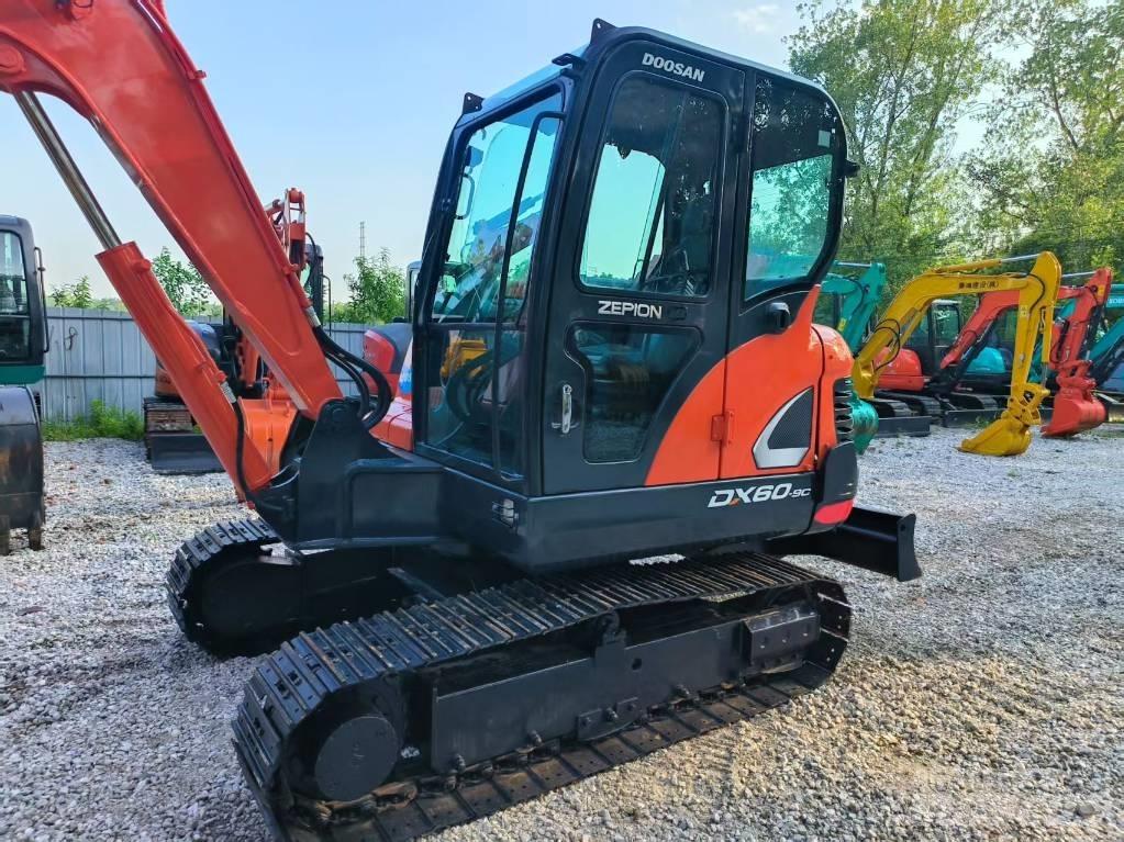Doosan DX 60 Міні-екскаватори < 7т