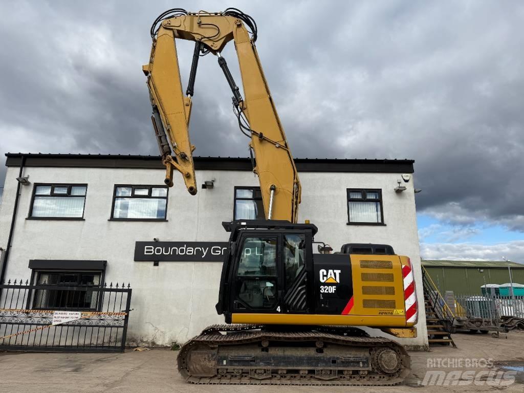 CAT 320 FL Екскаватори з великим вилітом