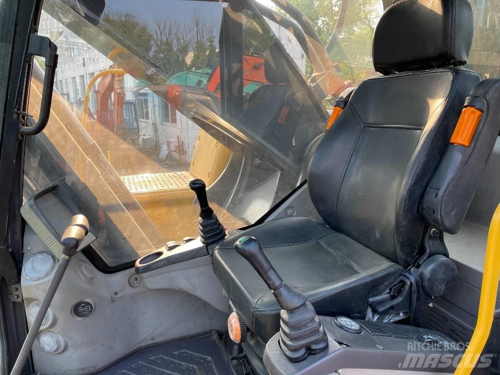 Volvo EC 80D Гусеничні екскаватори