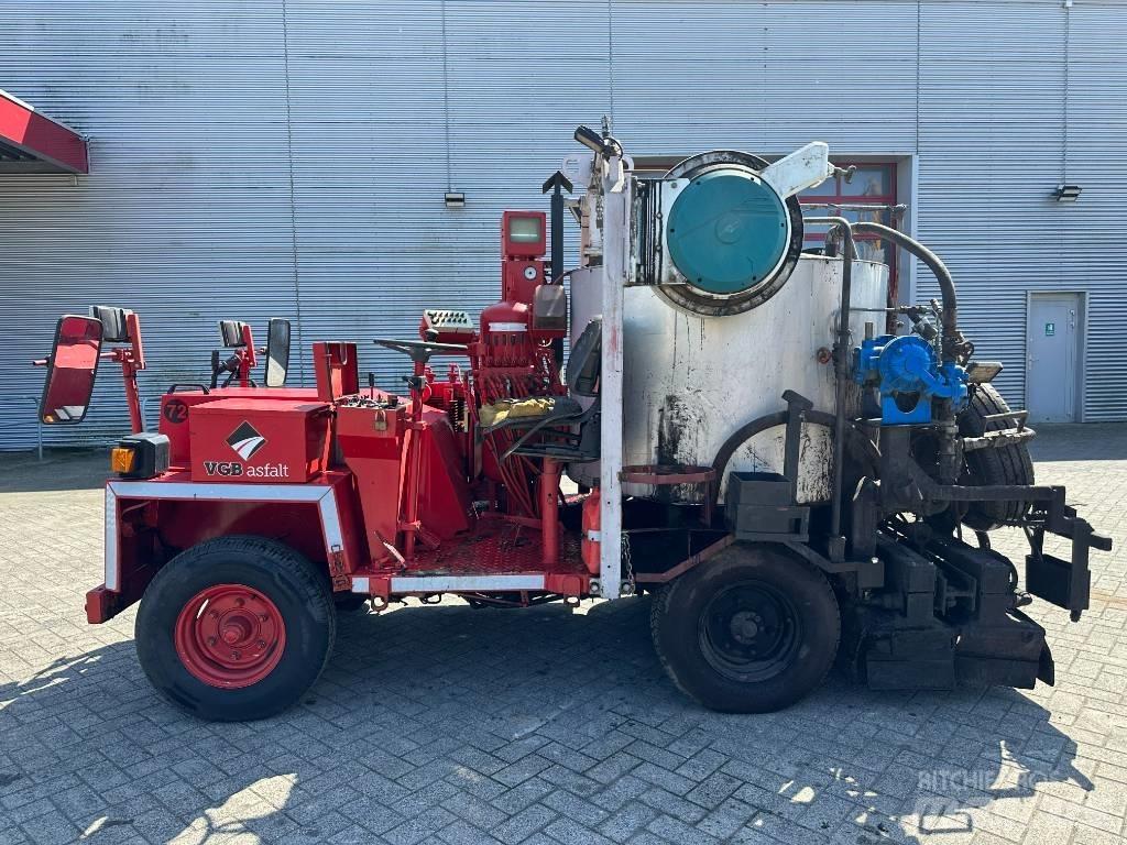 Burtec TSM 1000 L Автогудронатори