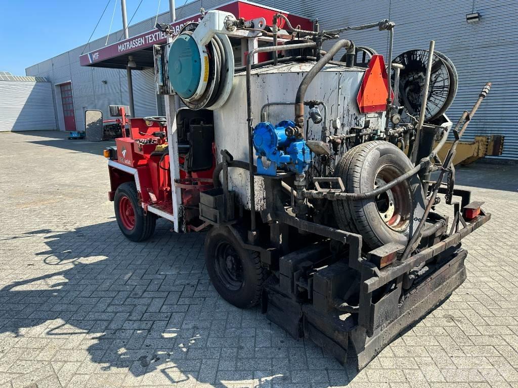Burtec TSM 1000 L Автогудронатори