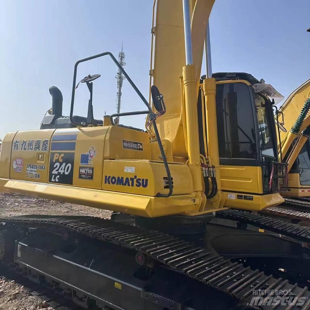 Komatsu PC 240 Гусеничні екскаватори