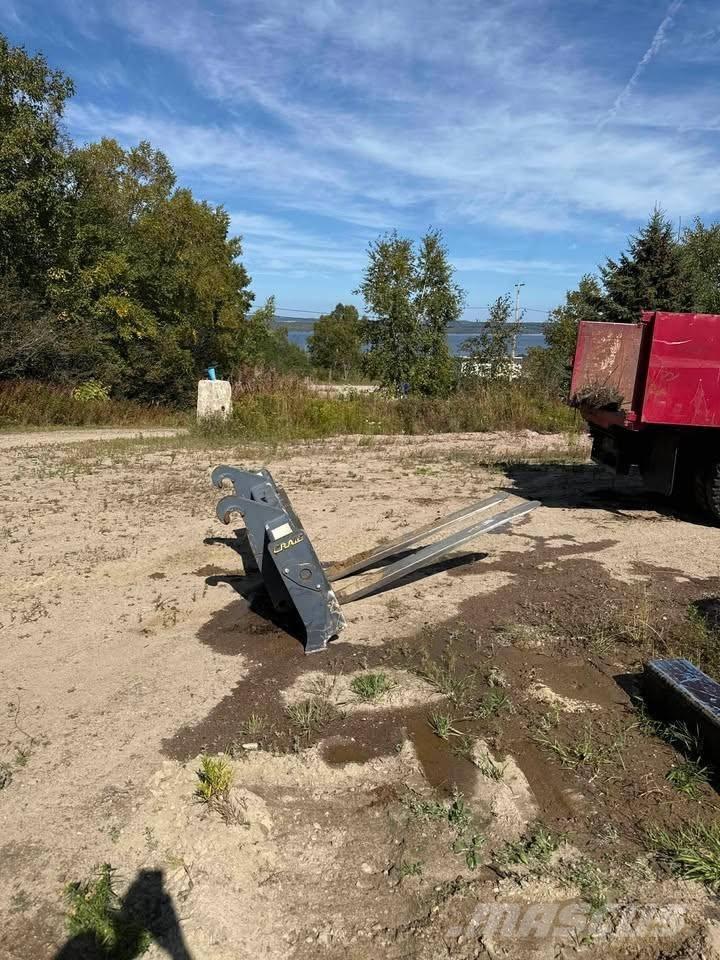 Hitachi ZW 140 Фронтальні навантажувачі