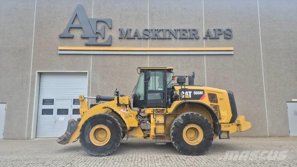 CAT 966 M Фронтальні навантажувачі