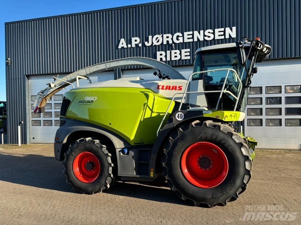 CLAAS Jaguar 960 4WD Кормозбиральні комбайни