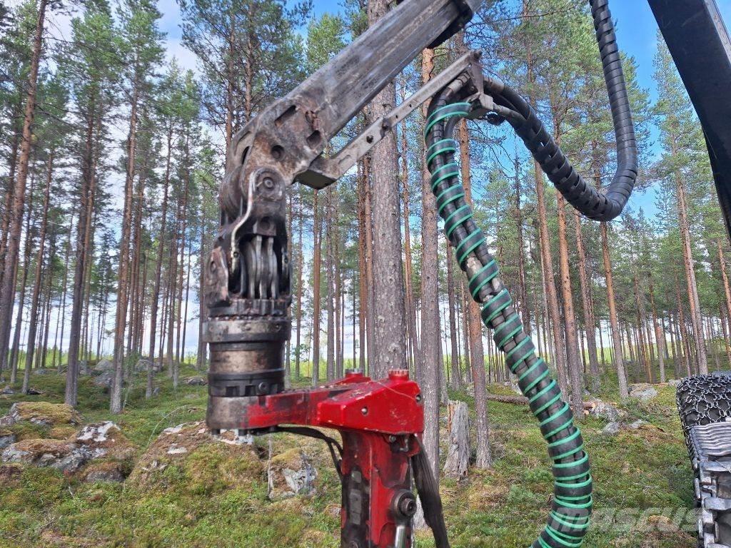 Komatsu 951 Харвестери
