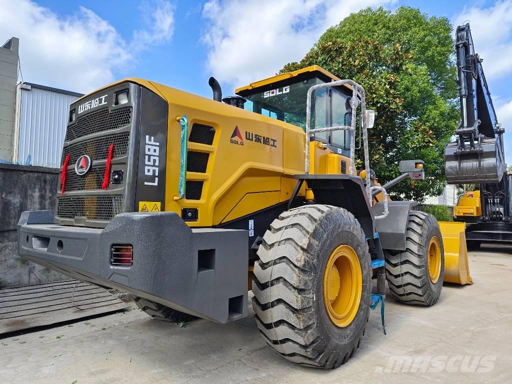 SDLG L 958 F Колісні екскаватори