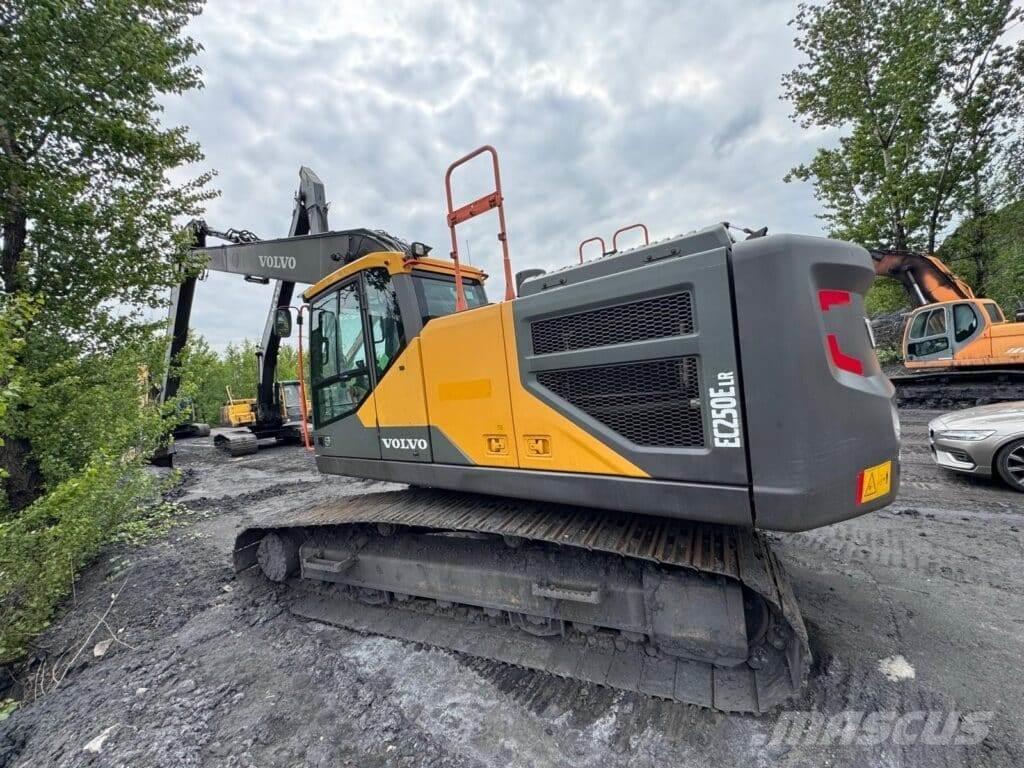Volvo EC250ELR Гусеничні екскаватори