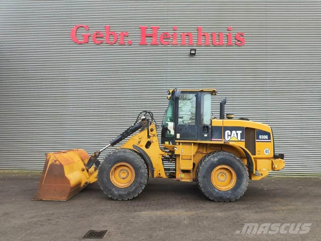 CAT 930G Фронтальні навантажувачі