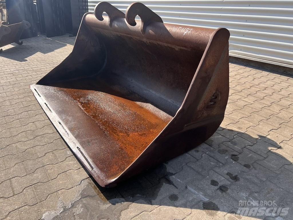 Beco CW40 Slotenbak Ковші