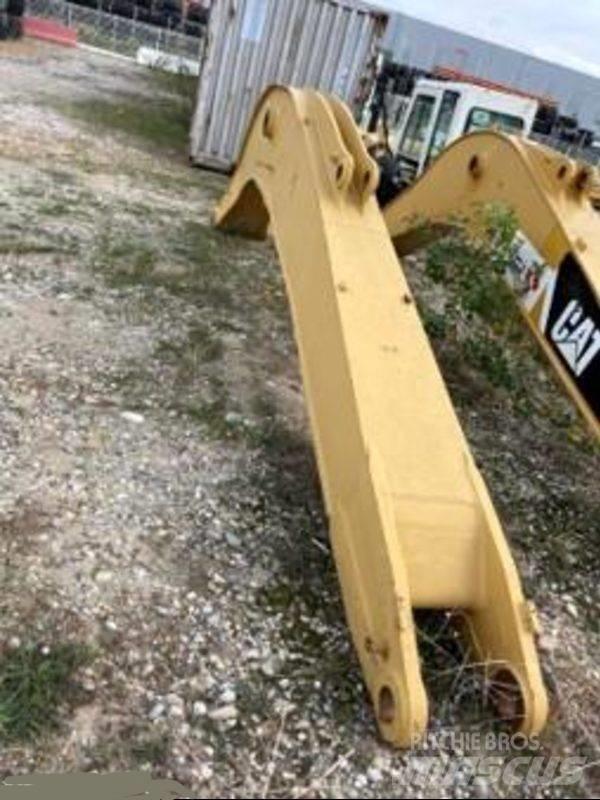 CAT 319 Бони і ковші