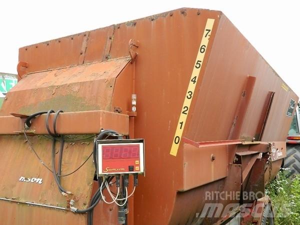 Samson feeder Завантажувачі змішувальних машин