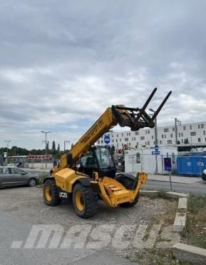 JCB 540-140 Телескопічні навантажувачі