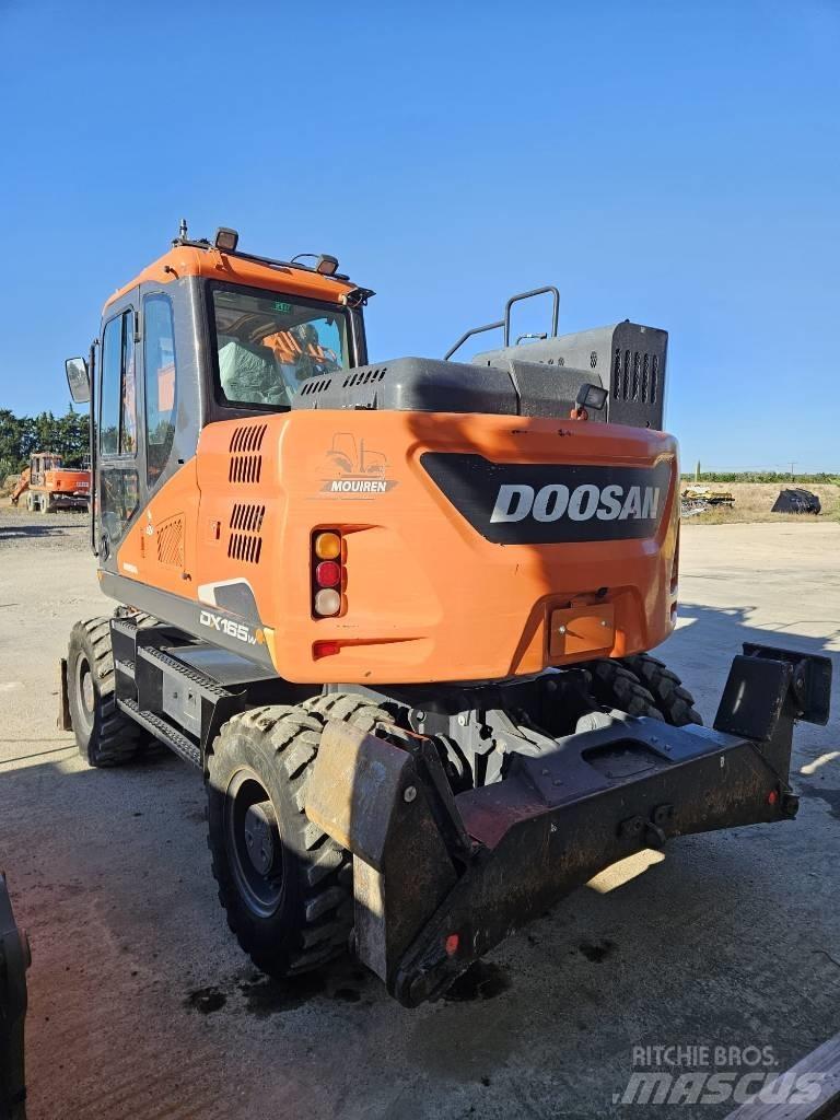Doosan DX 165 W-5 Колісні екскаватори