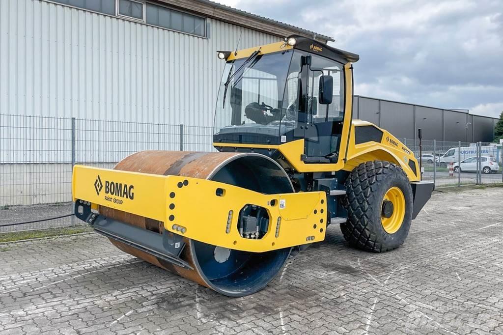 Bomag BW 213 D-5 Грунтові котки