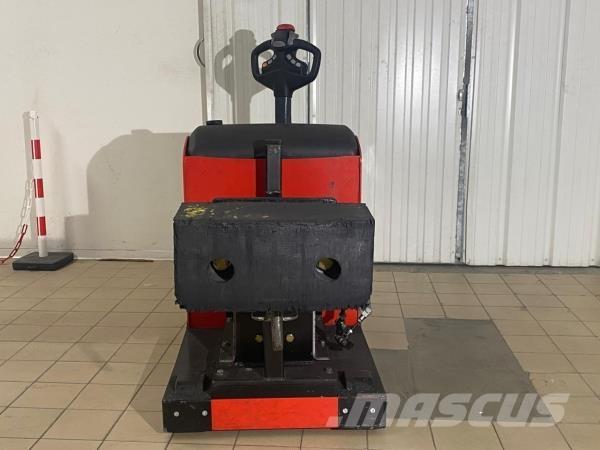 Manitou TI30 RM SP Самохідні електроштабелери