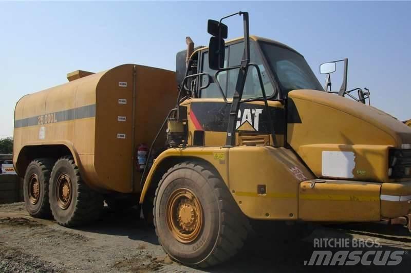 CAT 730C Вантажівки / спеціальні