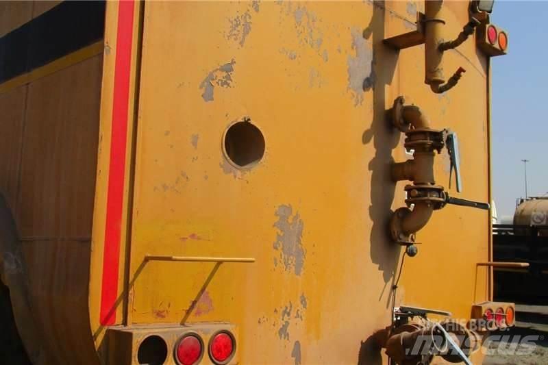 CAT 730C Вантажівки / спеціальні