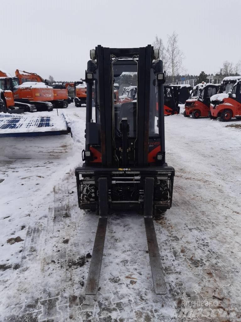 Linde H 25 T Газові навантажувачі